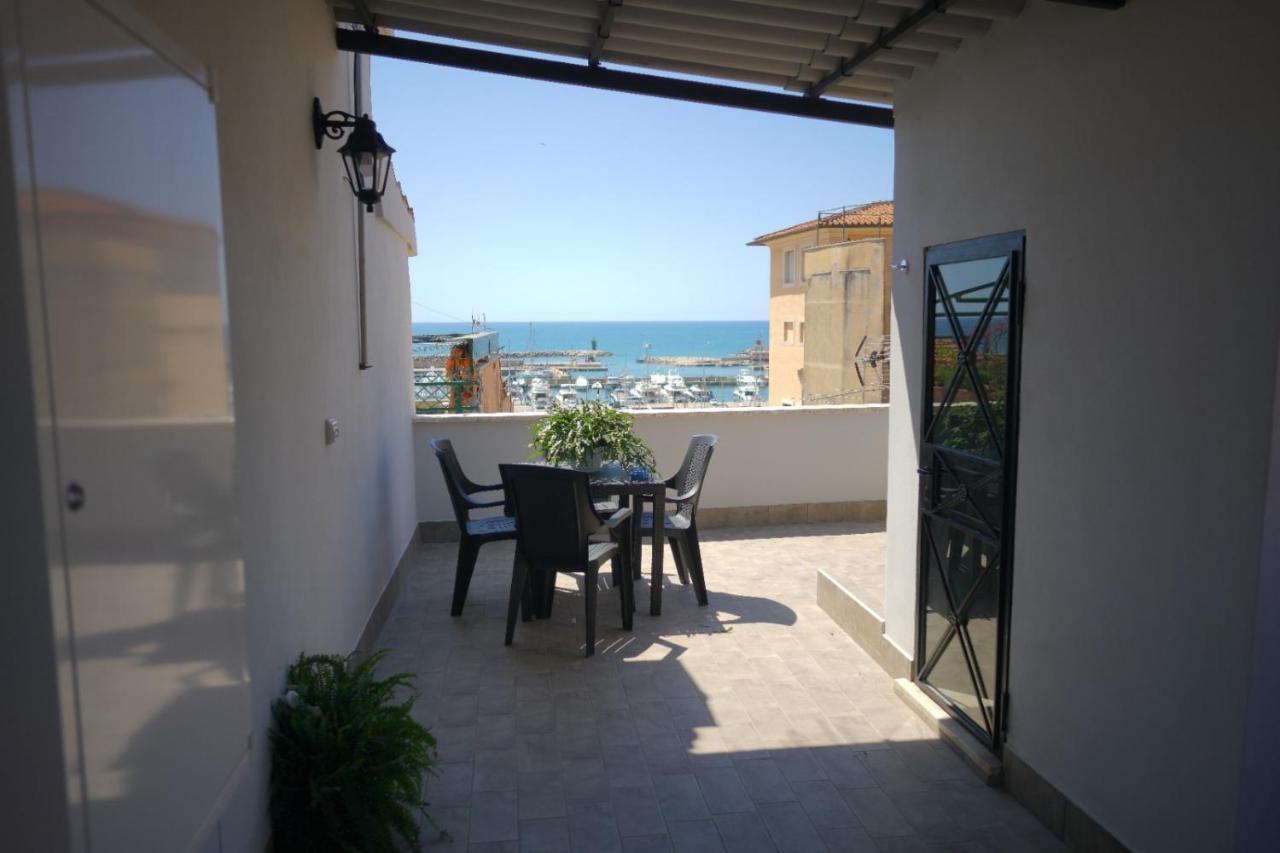 La Casa Del Baluardo Nettuno Giubileo 2025 Villa Luaran gambar