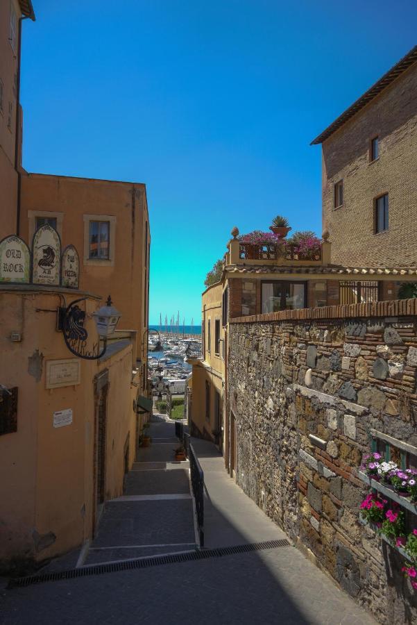 La Casa Del Baluardo Nettuno Giubileo 2025 Villa Luaran gambar